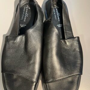 Stylish Black Leather Sandals for Women